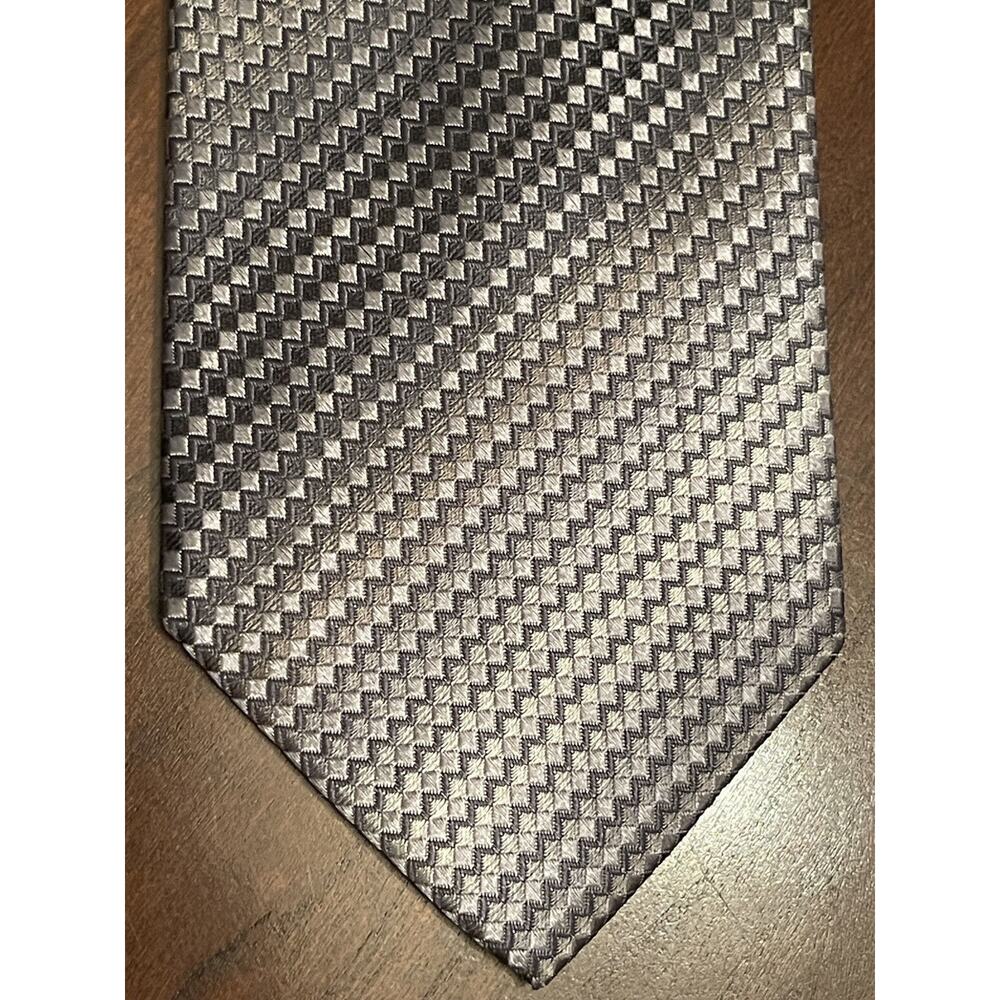Van Heusen Gray 100% Silk Men’s Neckntie Made In China